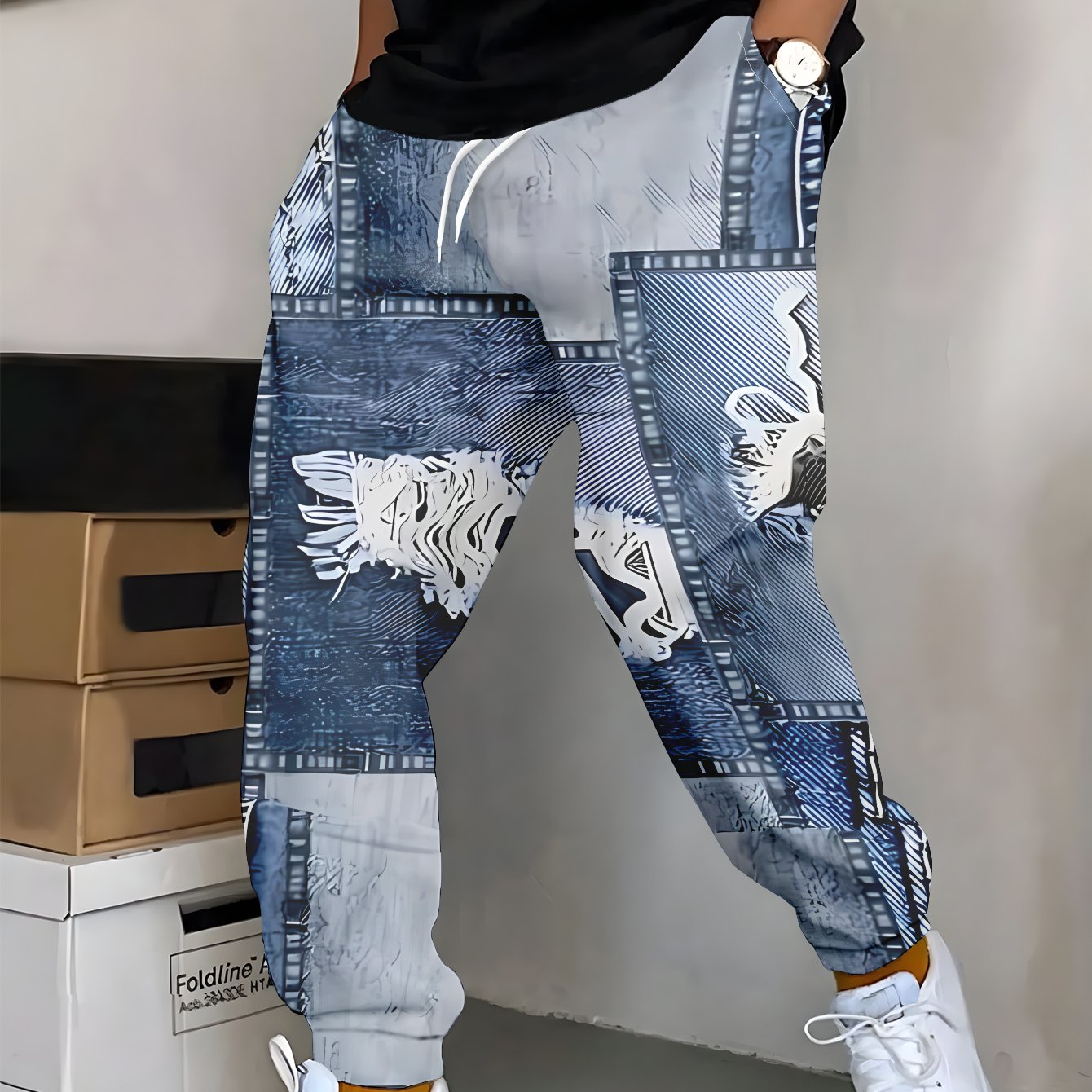 Pantalon jogging homme denim patchwork delave - Ourlet effiloche, poches dechirees, polyester stretch, bleu