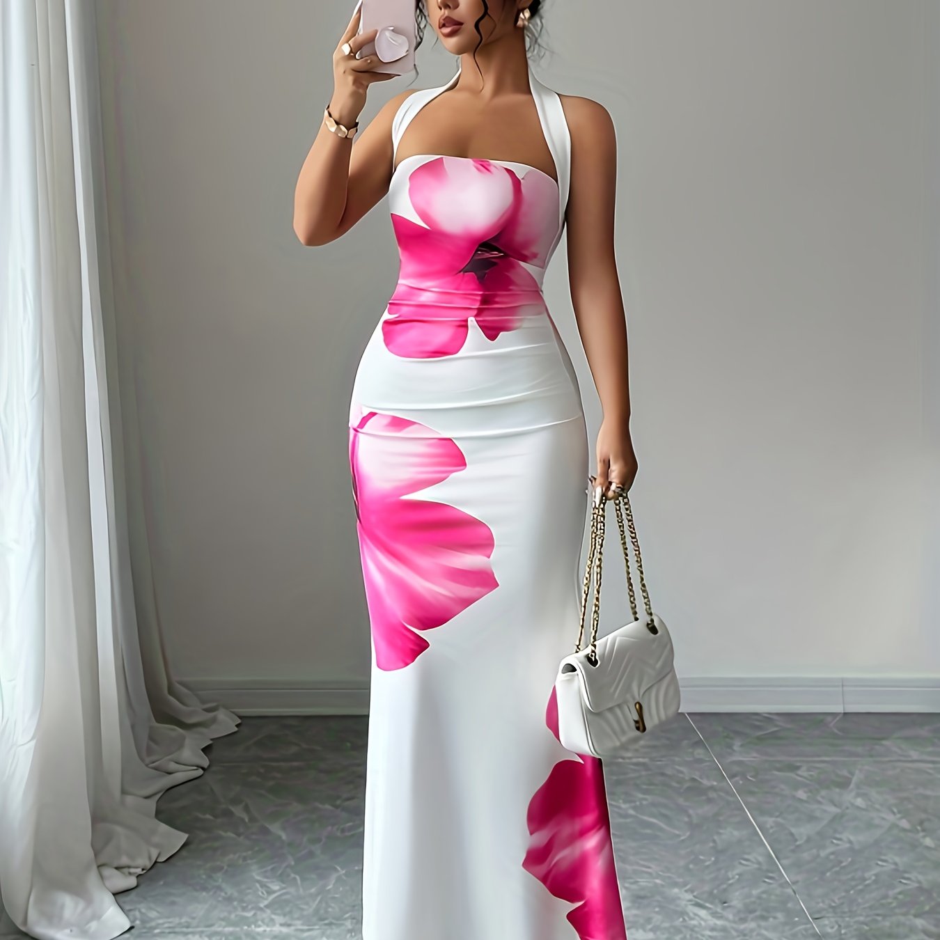 Robe d'été fleurie sans bretelles - Coupe cintrée & volants