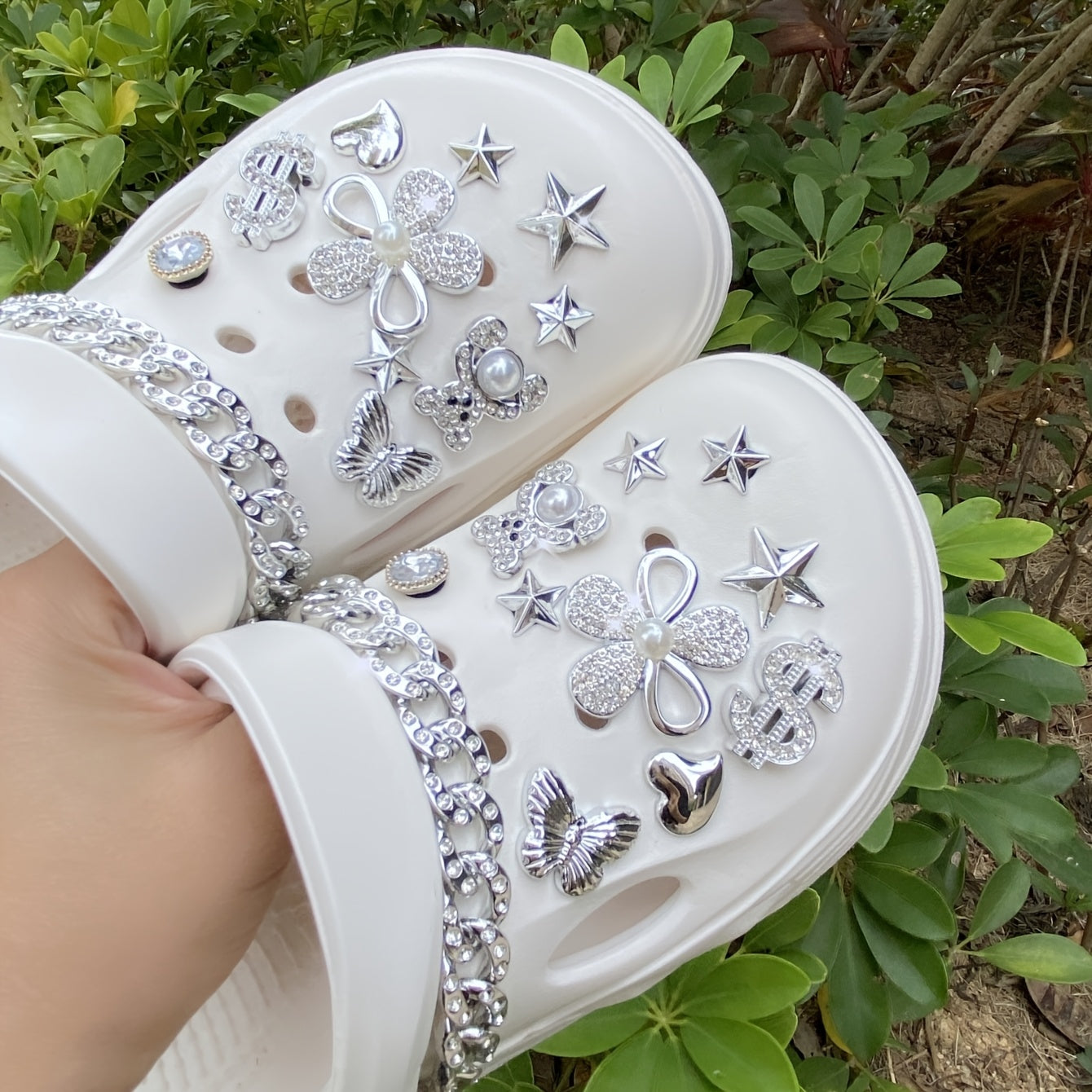 Lot de 22 Breloques Oursons Argentés Strass – Accessoires Chaussures Tendance 🐻✨