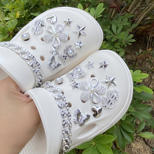 Lot de 22 Breloques Oursons Argentés Strass – Accessoires Chaussures Tendance 🐻✨