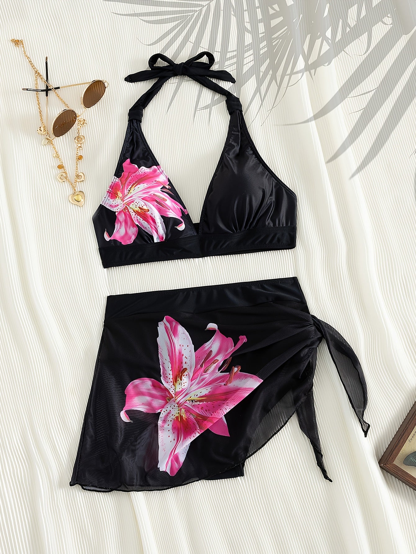 Bikini 2 Pieces Femme Imprime Floral Rose et Lys - Col en V Profond, Lacets, Tissu Stretch, Style Elegant