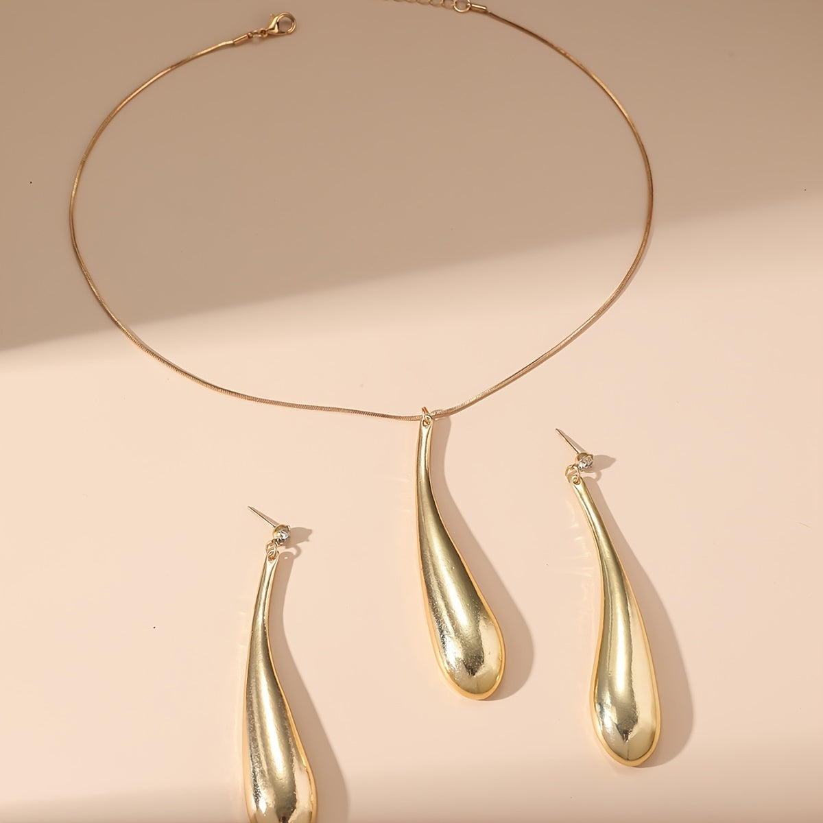 Ensemble collier et boucles d'oreilles - Topdecheztop.fr