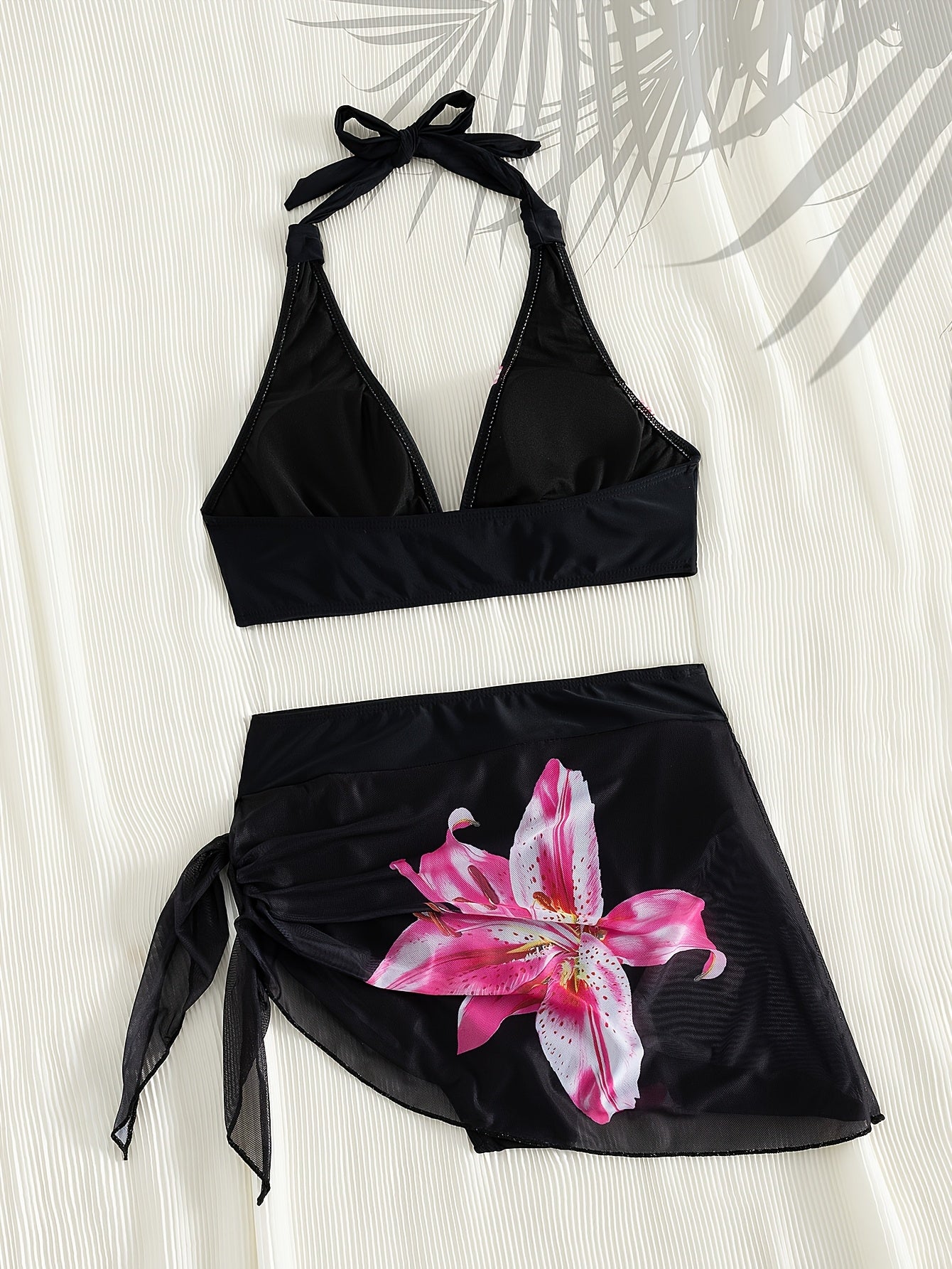 Bikini 2 Pieces Femme Imprime Floral Rose et Lys - Col en V Profond, Lacets, Tissu Stretch, Style Elegant