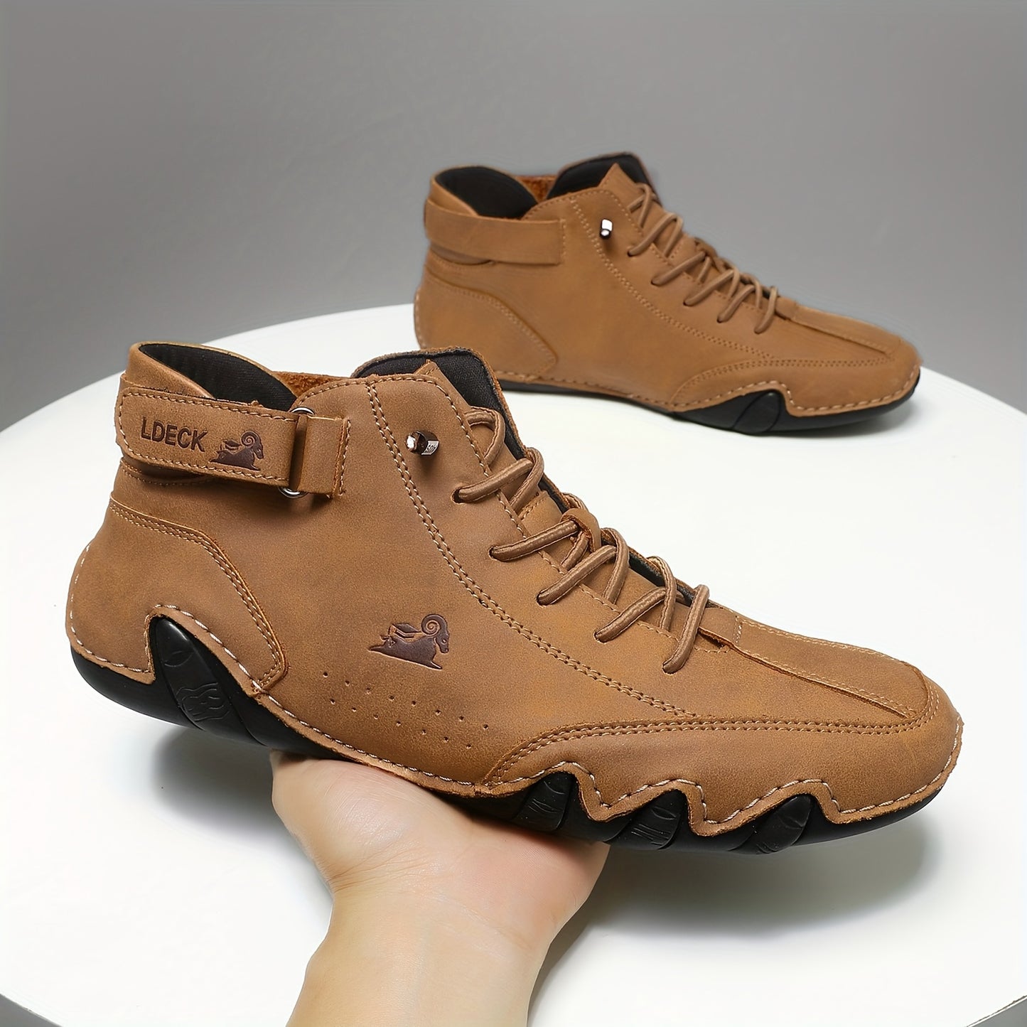 Bottes de randonnee tout-terrain homme - Tige mi-haute, cuir synthetique, semelle caoutchouc, 6 coloris