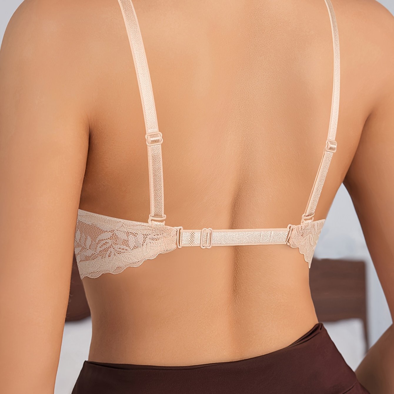 Soutien-Gorge en Dentelle Sexy – Dos Nu, Sous-Armatures, Bretelles Amovibles | Bonnets Fins & Respirants | Noir & Beige