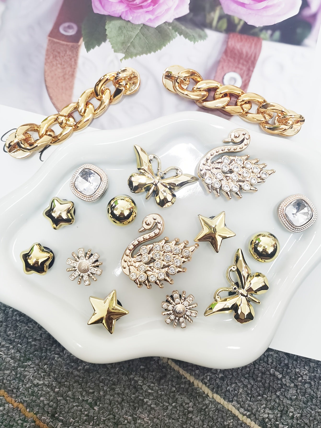 Lot de 16 Breloques Dorées Strass pour Chaussures – Customisation Élégante 💎✨