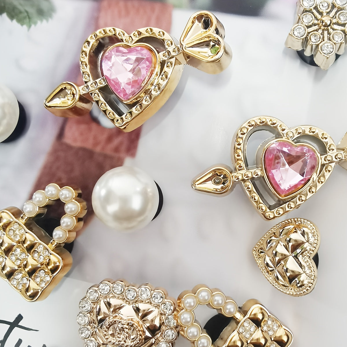 Lot de 16 Breloques Dorées Strass pour Chaussures – Customisation Élégante 💎✨