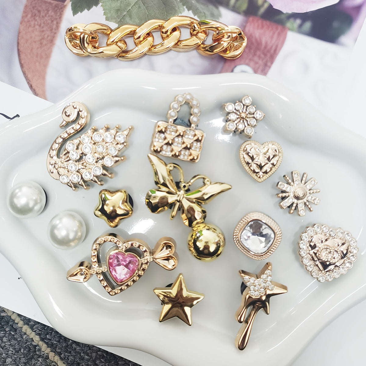 Lot de 16 Breloques Dorées Strass pour Chaussures – Customisation Élégante 💎✨