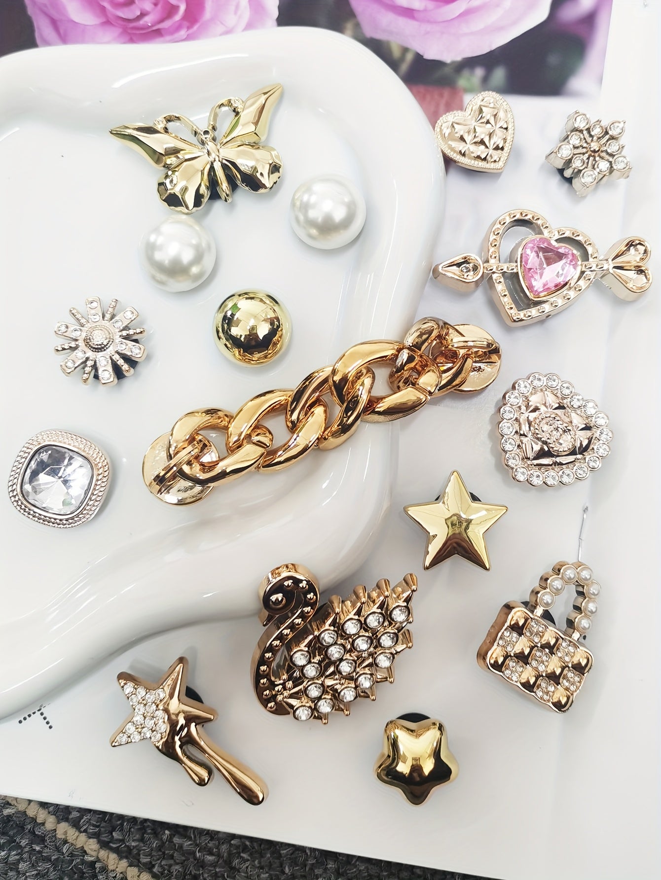 Lot de 16 Breloques Dorées Strass pour Chaussures – Customisation Élégante 💎✨