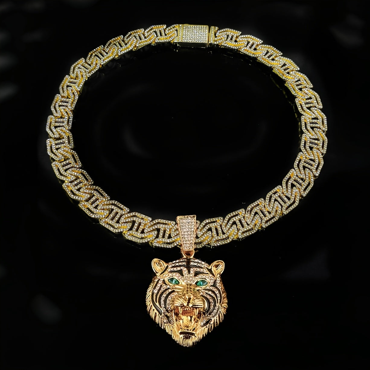 Collier Pendentif Tête de Tigre Yeux Verts — Chaîne Cubaine Strass, Alliage Zinc, 2 Coloris